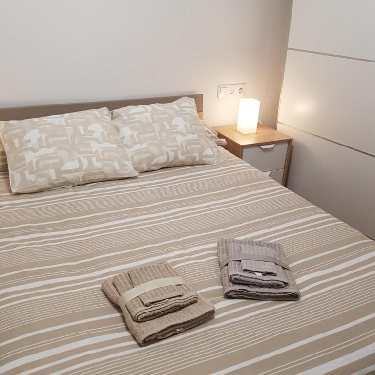 Casual House Valencia - Three-Bedroom Townhouse - 22