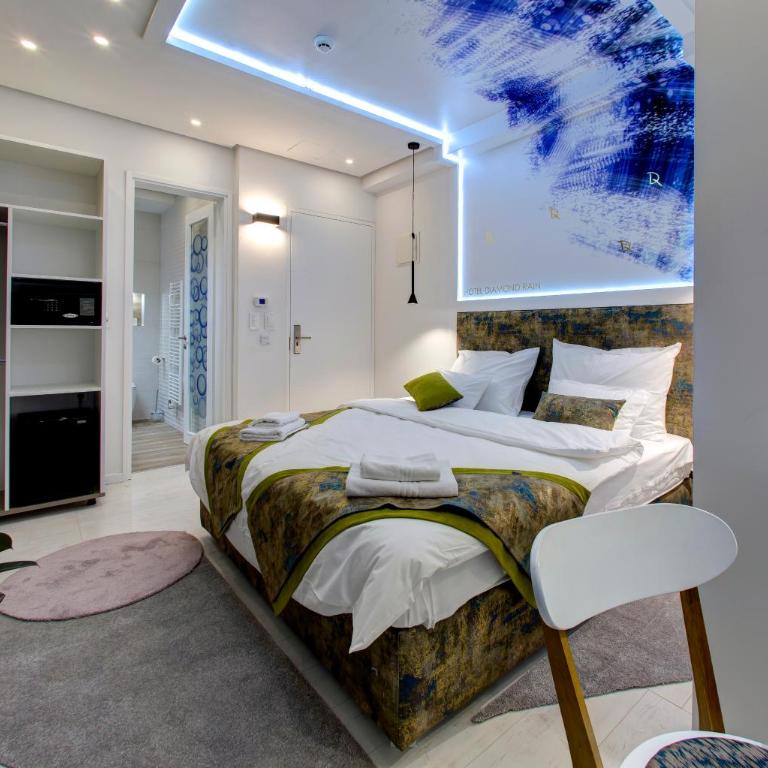 Diamond Rain Boutique Hotel - Standardna Dvokrevetna Soba sa Bračnim Krevetom - 4