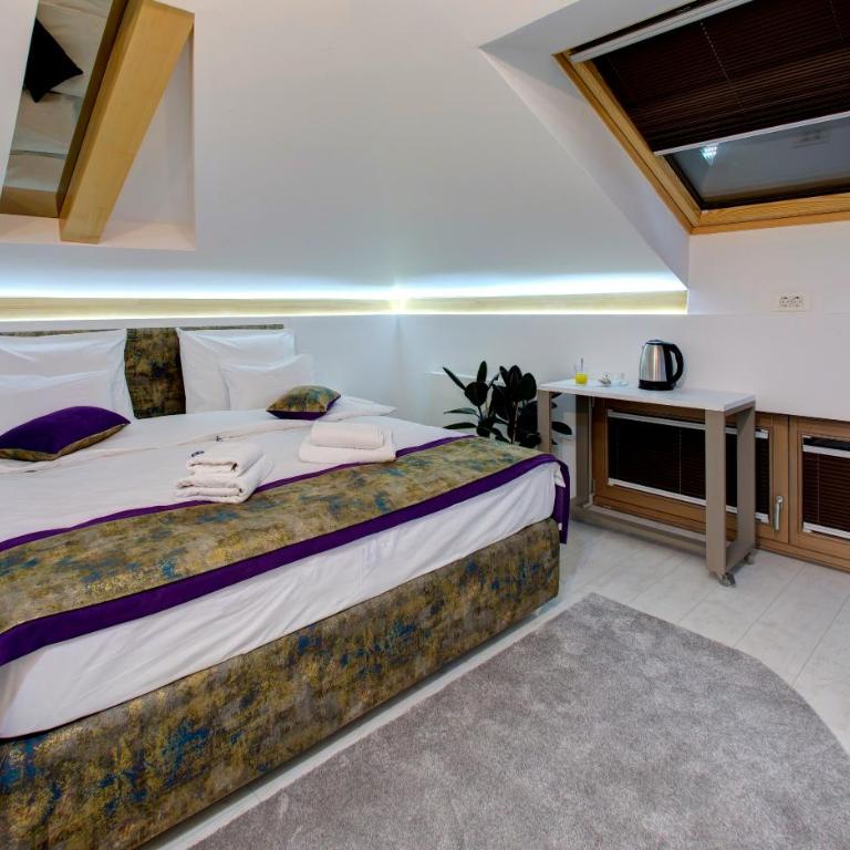 Diamond Rain Boutique Hotel - Standardna Dvokrevetna Soba sa Bračnim Krevetom - 3