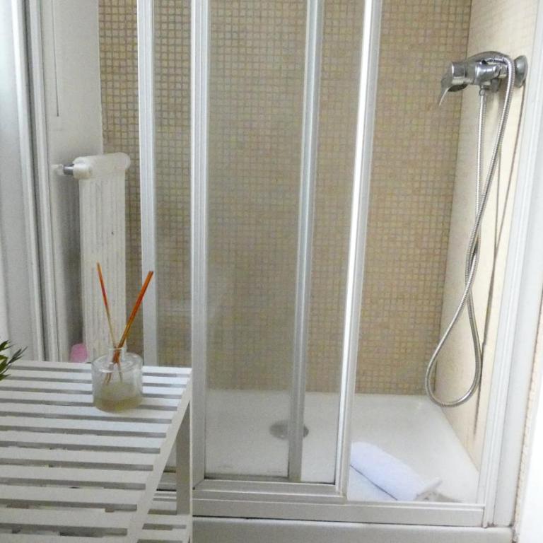 Azhar Suites - Suite con cama grande - 19