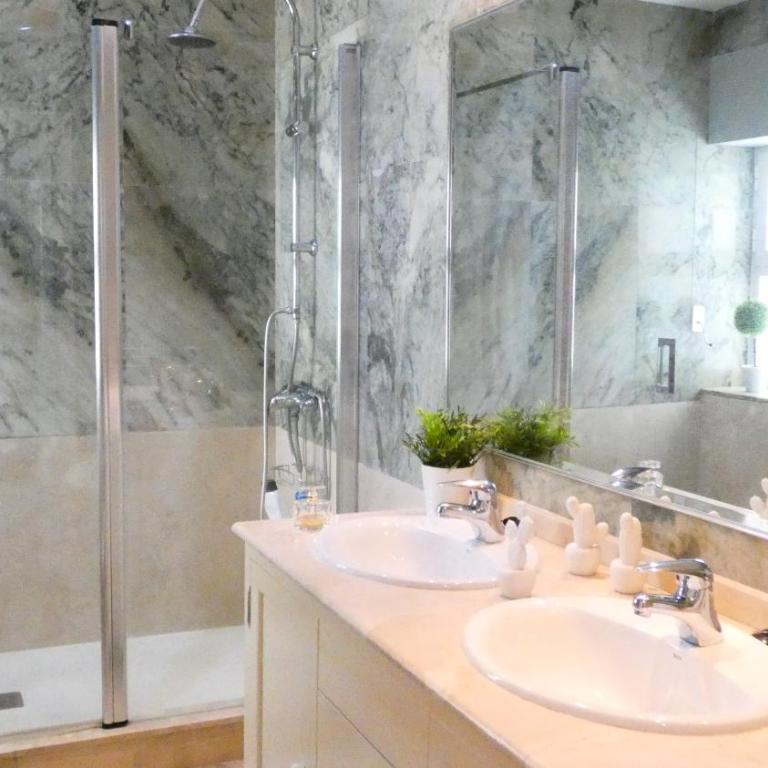 Azhar Suites - Suite con balcón - 4