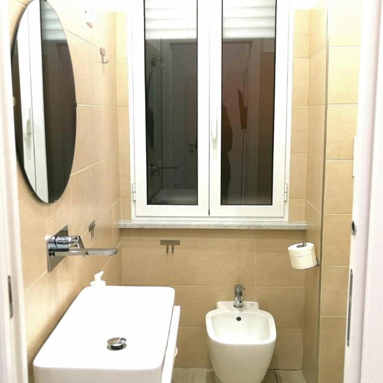 Lombardi Luxury Home - Camera Matrimoniale con Bagno Privato - 8