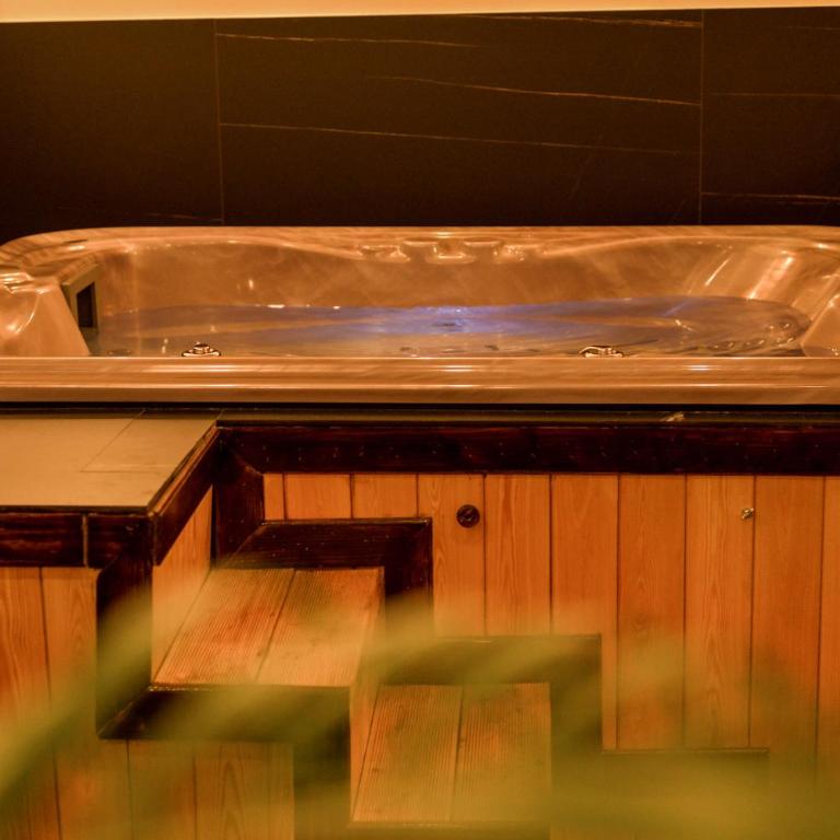 Bahus Inn - Superior Apartment with Sauna and River View - 13