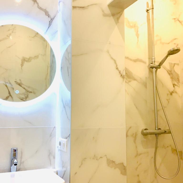 monaco, CHAMBRE LUXE, à 250M casino - Chambre Deluxe Double ou Lits Jumeaux - 3
