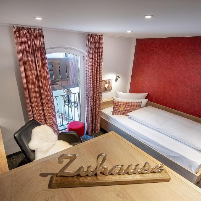 Bayern Resort Hotel - Adults only - mit Zugspitzblick - Eibsee-Nähe - Wellnessbereich - Naturpool im Sommer - Einzelzimmer - 4