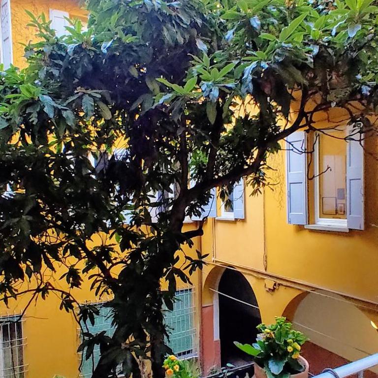 Mars41 B&B - Camera Matrimoniale con Balcone e Bagno Privato - 3