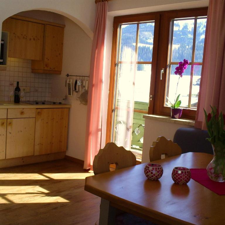 Landhaus Hirterhütte - Two-Bedroom Apartment - 4