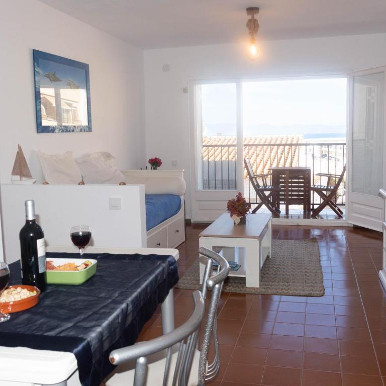 Coco Apt renovated and with seaview - Apartamento - 3