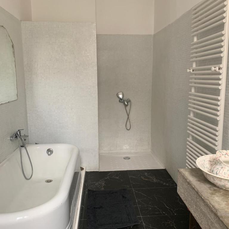 Liberté - Chambre Double avec Salle de Bains Privative - 18