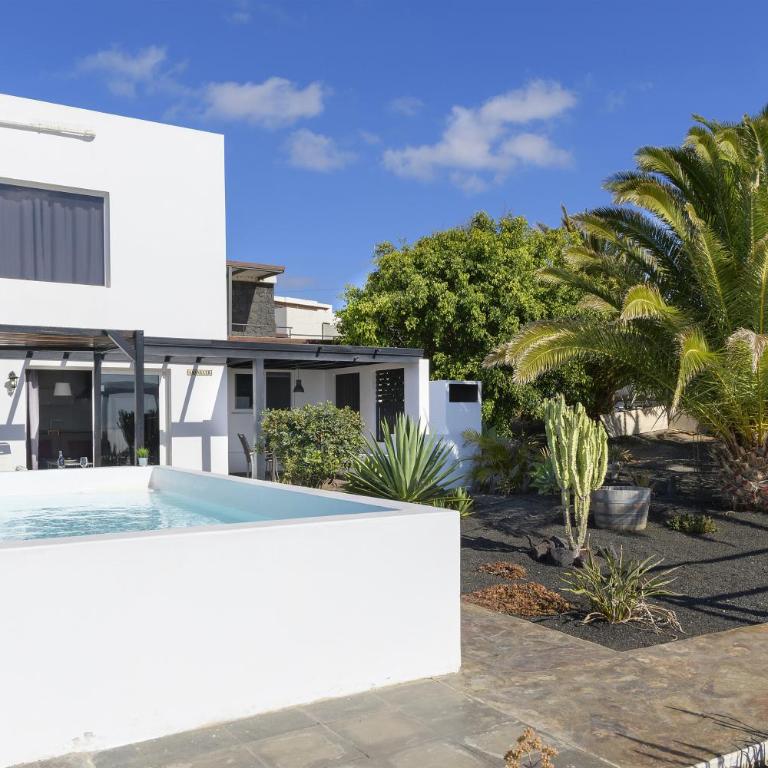 Casa Amanecer - Apartment with Pool View - 22