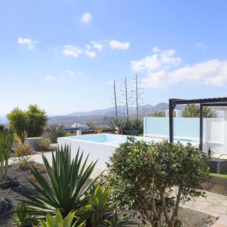 Casa Amanecer - Apartment with Pool View - 2
