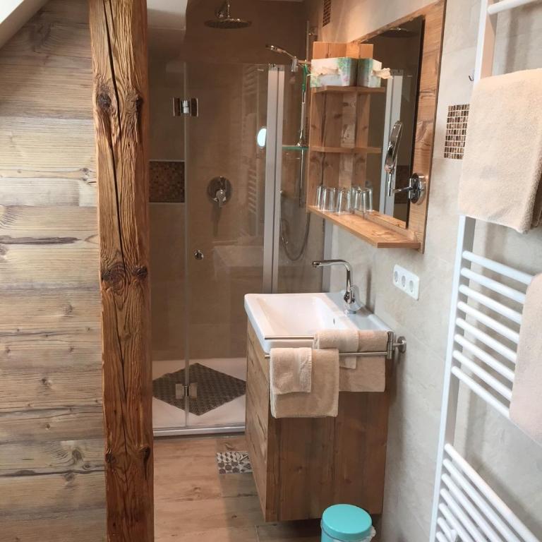 Ferienwohnungen Roiser - Apartment mit 2 Schlafzimmern und Balkon - 7
