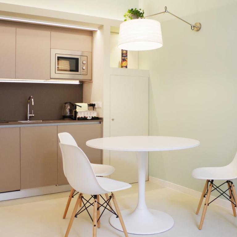 Santa Chiara Suites by Home4holidays - Appartamento con 1 Camera da Letto - 14