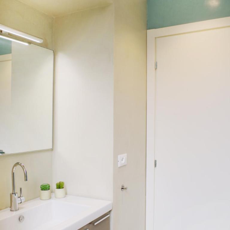 Santa Chiara Suites by Home4holidays - Appartamento con 1 Camera da Letto - 40