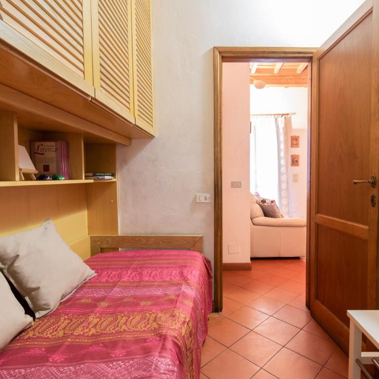 Pepi Dining at the sunrise Florence - Apartment with Terrace - 12