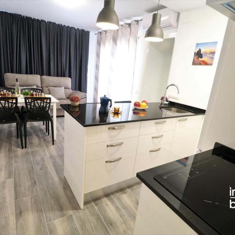 InmoBooking Pins II Essence Holyday - Apartamento con vistas al mar - 1