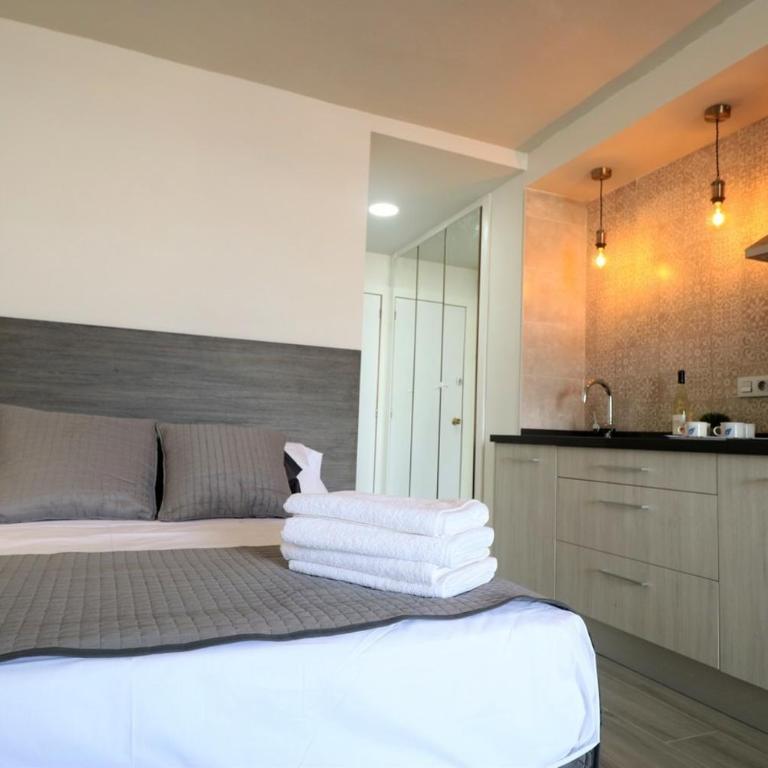 Experience Internacional Salou - Climatizado con piscina - Estudio con terraza - 10