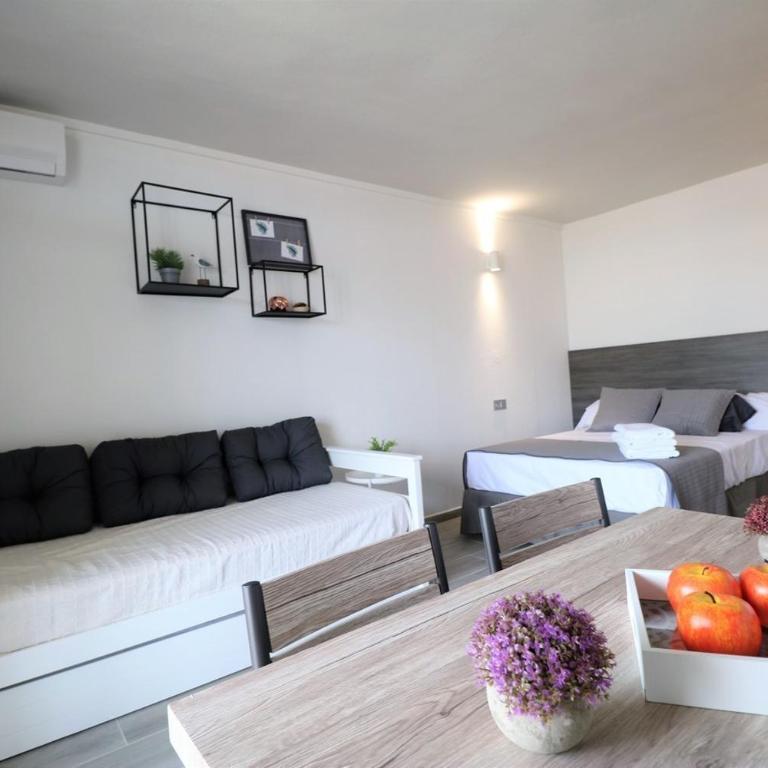 Experience Internacional Salou - Climatizado con piscina - Estudio con terraza - 1