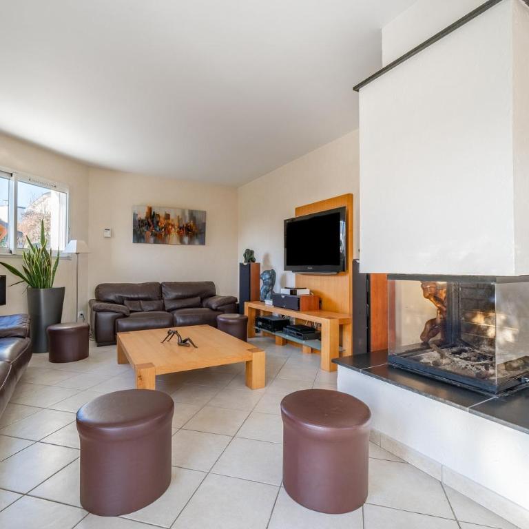 Maison avec piscine 8 couchages entre Annecy et Aix les bains - Maison 4 Chambres - 5