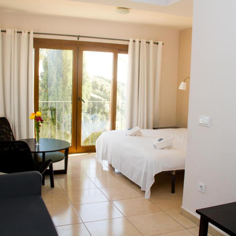 Hostal Gran Sol - Large Twin Room - 6