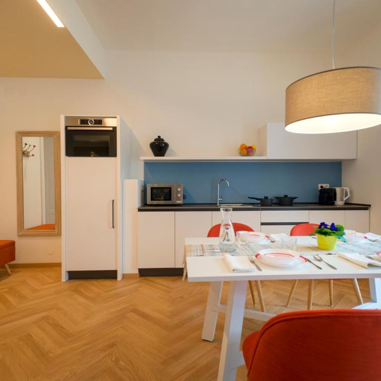 App110 - Apartment with Balcony - 4