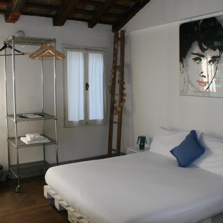 19 Borgo Cavour - Camera Matrimoniale con Vista Giardino - 9