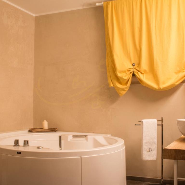 TD Villa Ponente Luxury Villa with Sea View Pool - Villa - 16