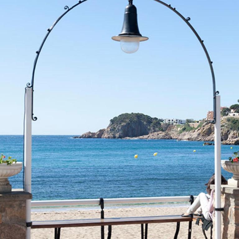 Nuevo Luminoso Apartamento Catalina a 80 metros de la playa para 4 personas - Apartamento de 2 dormitorios - 67