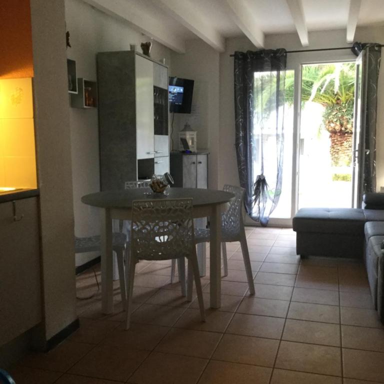 ANGLET- BIARRITZ T3 dans résidence avec piscine - Maison 2 Chambres - 8