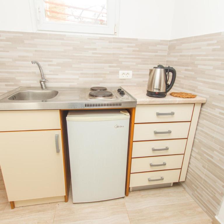 Apartments Petković - One-Bedroom Apartment - 13