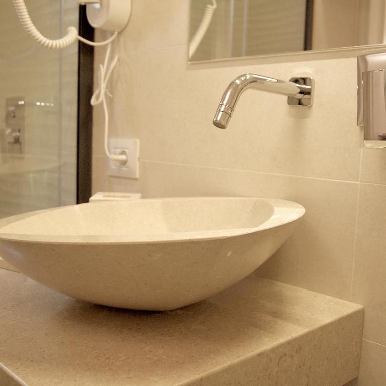 La Maison - Single Room with Private Bathroom - 9