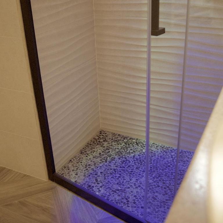La Maison - Single Room with Private Bathroom - 11