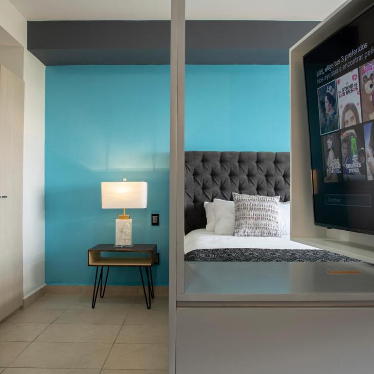 Downtown Boutique Apartment with view to the park 805 - One-Bedroom Apartment - 2
