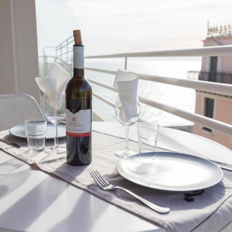 Renovated Apartment with Balcony & Side Sea View 25 bis Promenade des Anglais - Appartement - 12