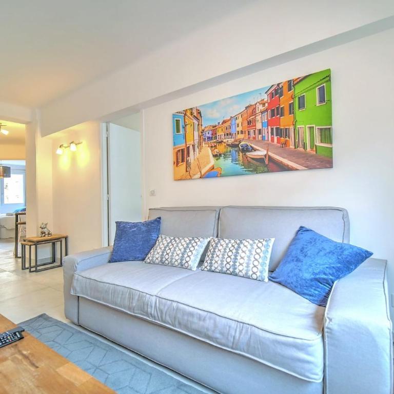 Cannes premium 3 BR 2 bath fully renovated heart of town by Olam Properties - Apartamento - 3