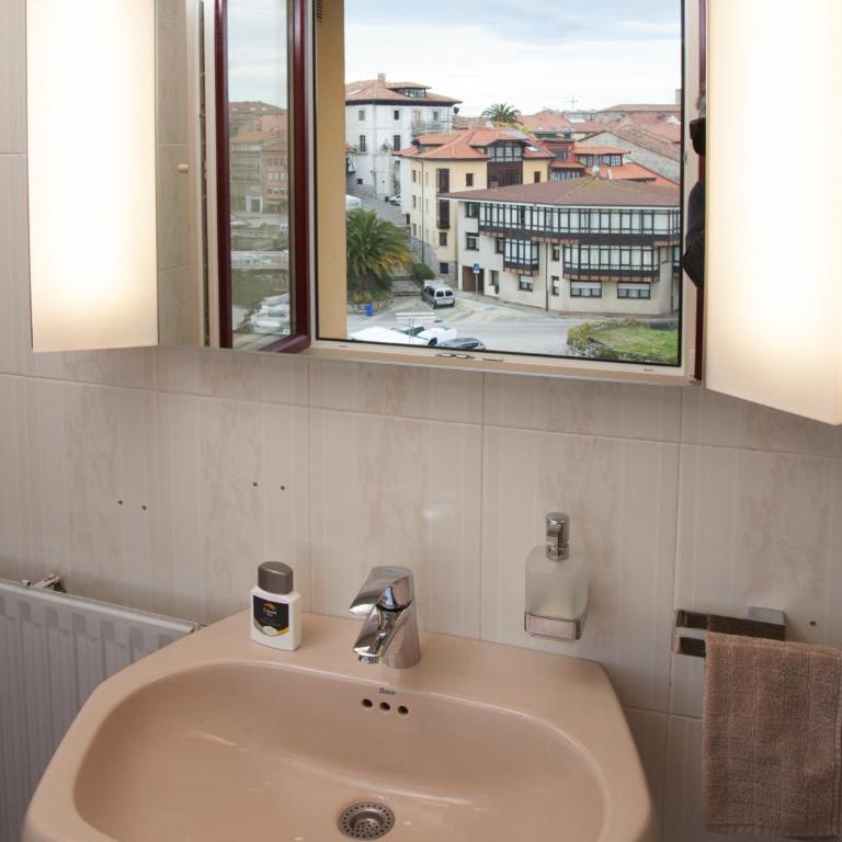 Las Brisas Del Puerto - Three-Bedroom Apartment - 9
