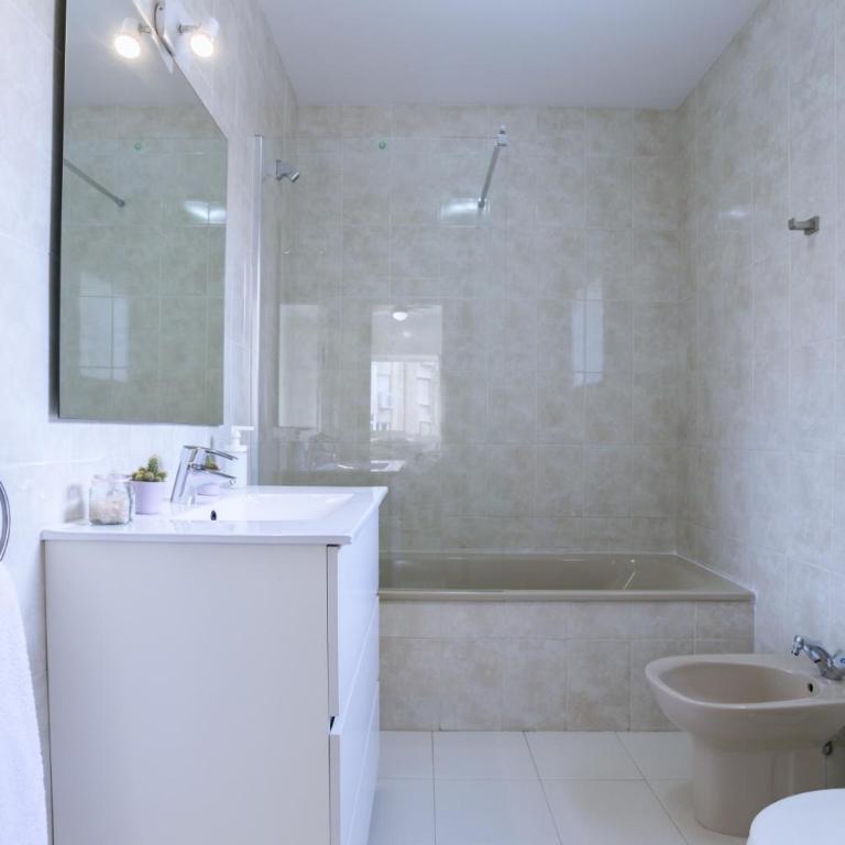 Rentcostadelsol Malagueta Arenal - Apartamento - 17