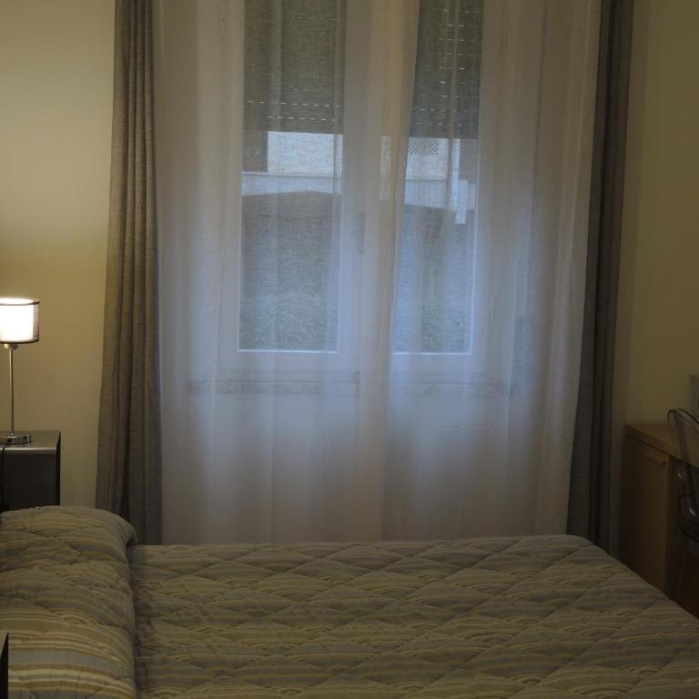 B&B Ariston Pisa Tower - Camera Matrimoniale con Bagno Privato - 10