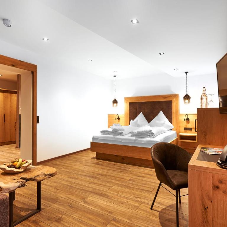 Wellness- und Bierhotel Adam Bräu - Junior Suite mit Balkon - 7