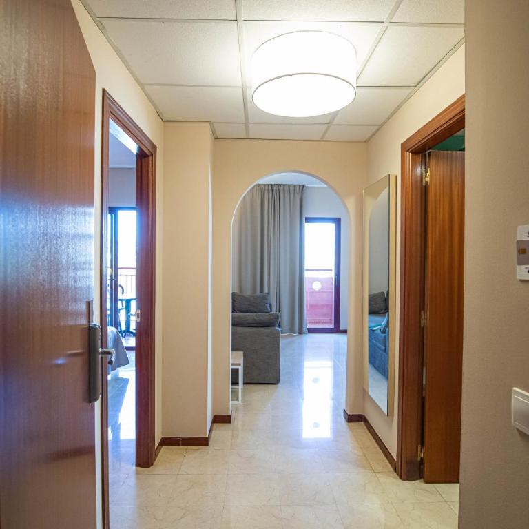 ILUNION Miramar - Apartamento de 2 dormitorios con terraza (2 - 6 personas) - 4