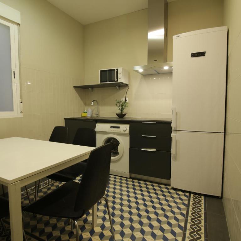 Suites You Zinc - Apartment mit 2 Schlafzimmern und Balkon (5-6 Erwachsene) - 3