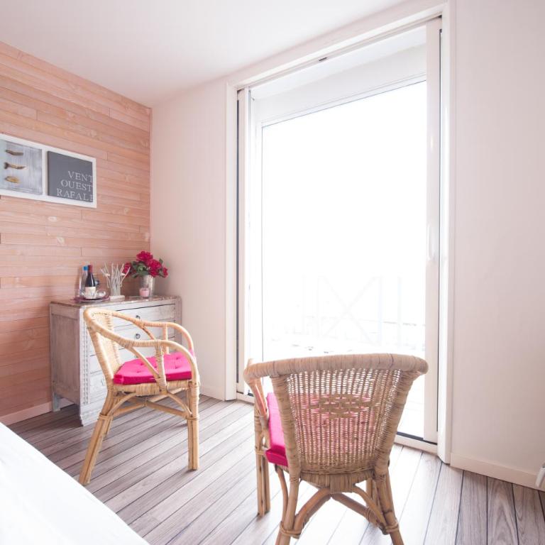 Villa Trémail - La plage au pied de votre chambre - Chambre Double Deluxe - Vue sur Mer - 9