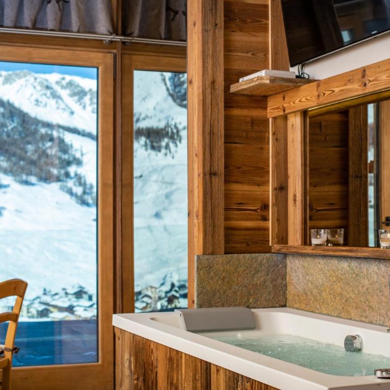 Park Chalet Village - Suite Chalet with Fireplace - 9