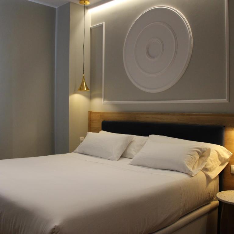 Habital Suites - Camera Matrimoniale Deluxe con Vasca - 7
