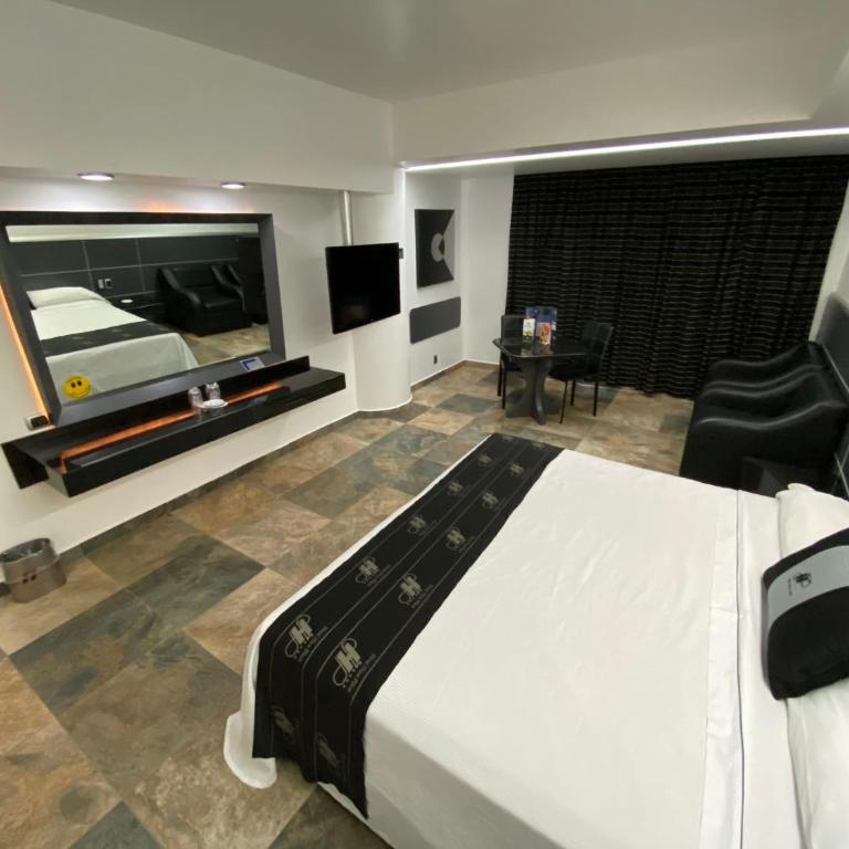 Hotel Ibiza Plaza - Standard King Room - 15