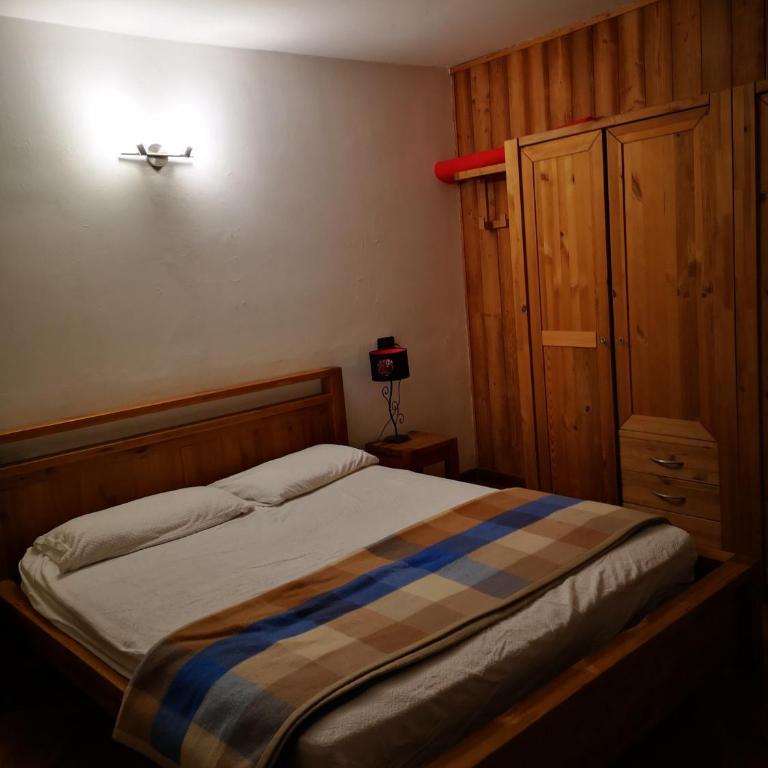 Aosta MaisonGnémaz - Appartamento con 2 Camere da Letto - 13