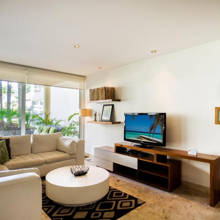 Elements Garden House 5 condo - Two-Bedroom Apartment - 5