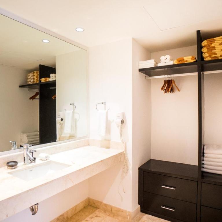 Elements Garden House 5 condo - Two-Bedroom Apartment - 22