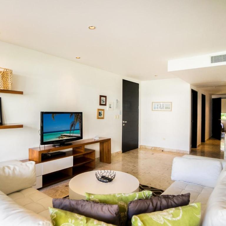 Elements Garden House 5 condo - Two-Bedroom Apartment - 9