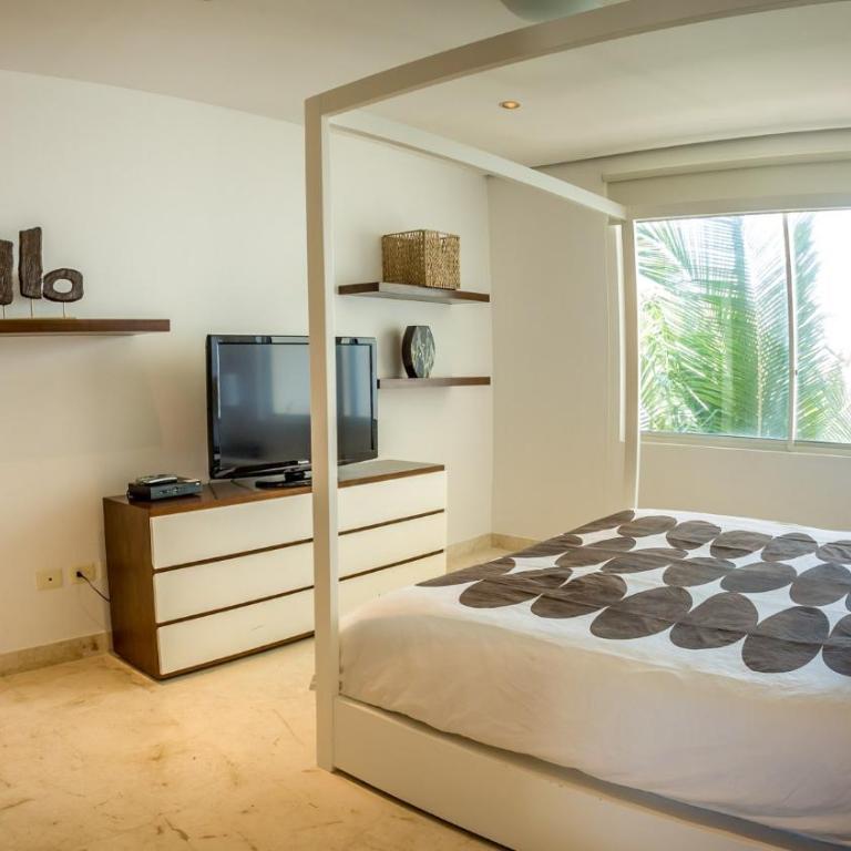 Elements Penthouse 5 condo - Three-Bedroom Apartment - 10